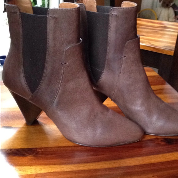 Veronica Beard Shoes - Stunning Veronica beard boots